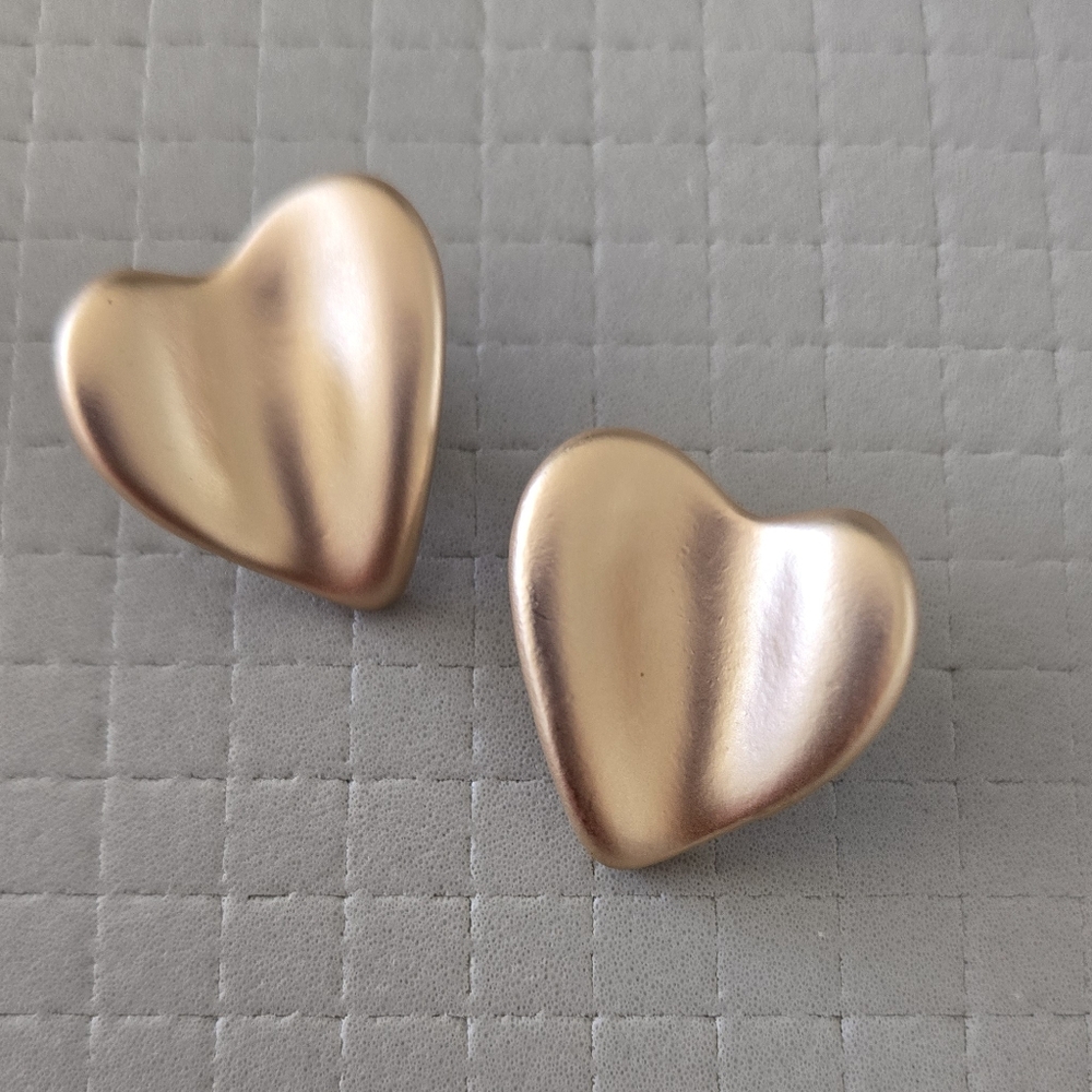Heart Stud Earrings  - Gold Matte